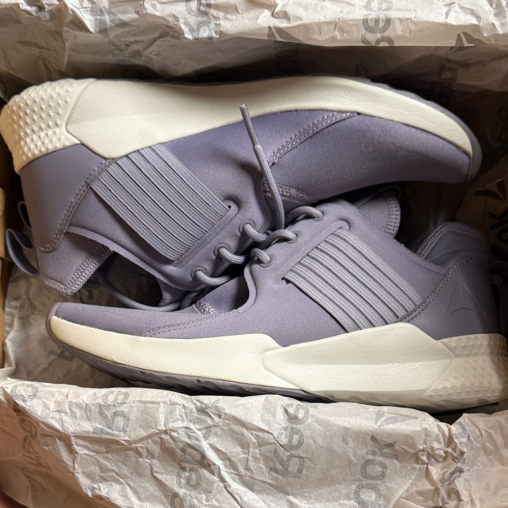 Brand new COMFORTABLE Reebok sneakers size 7.5